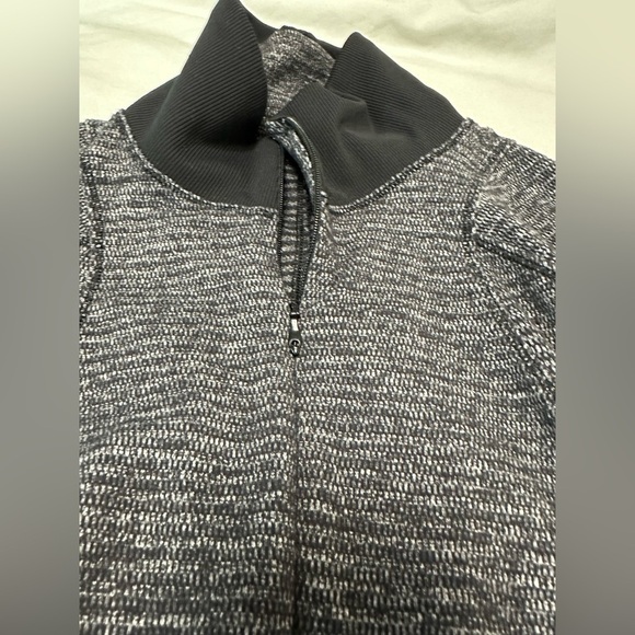 Lululemon Runderful 1/2 Zip - Picture 5 of 11